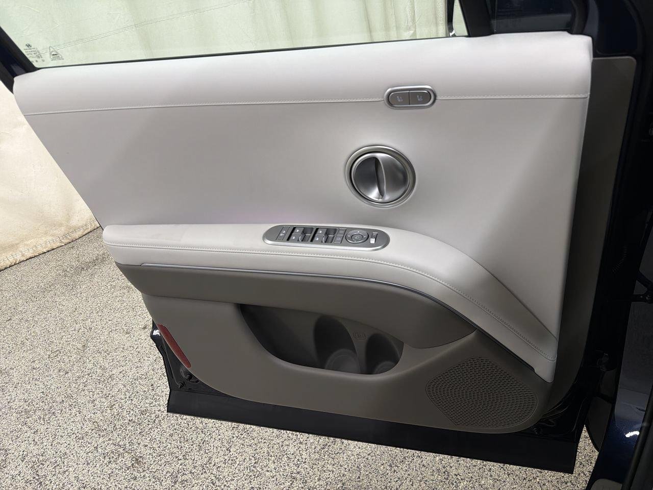 New 2027 Pacific Sapphire Pearl Hyundai SEL Premium AWD image 18