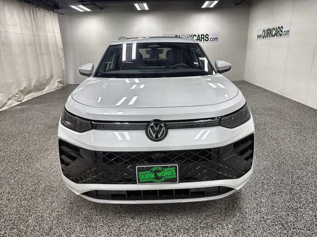 2026 Volkswagen Tiguan SEL R-Line Turbo