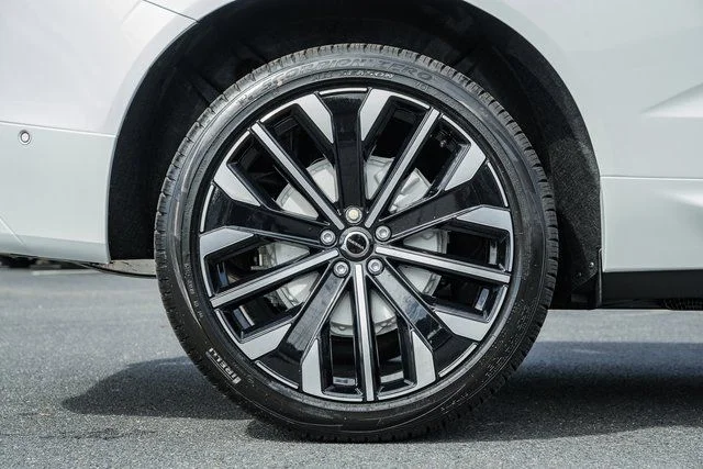 New 2026 Crystal White Volvo Ultra image 17