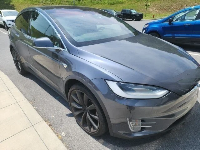 2020 Tesla Model X Long Range's photo