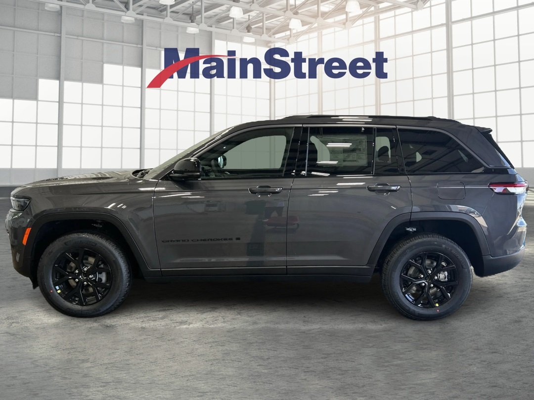 Used 2025 RAM Ram 1500 Pickup Big Horn/Lone Star with VIN 1C6RRFFG2SN625520 for sale in Kansas City