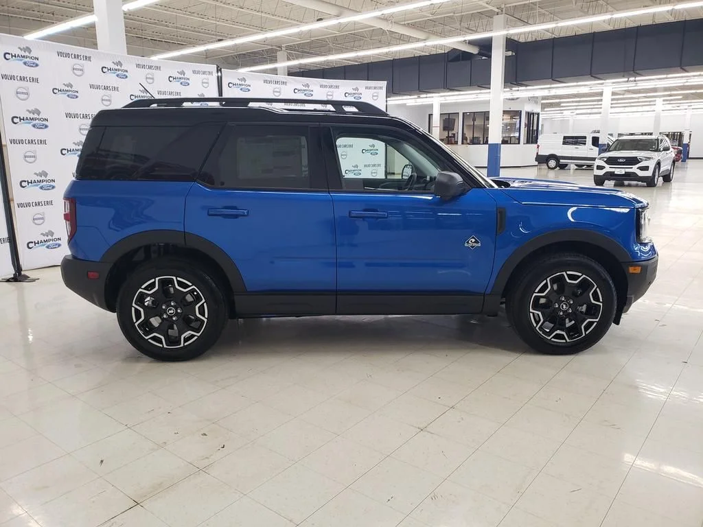 New 2025 Velocity Blue Metallic Ford Outer Banks® image 5