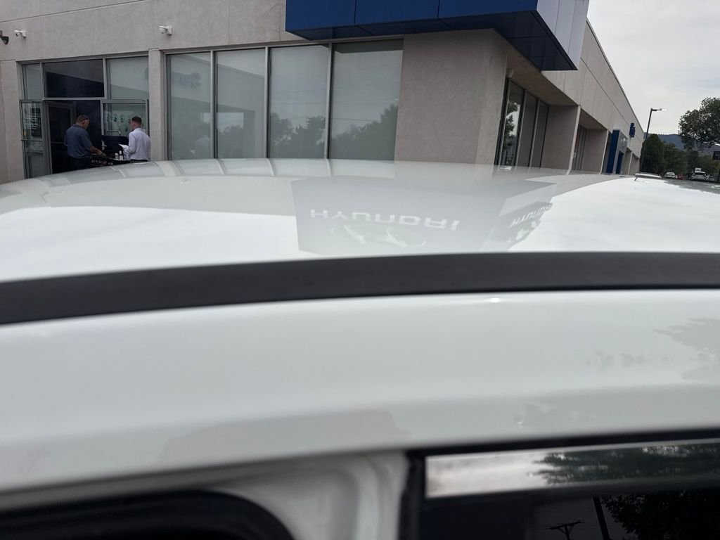 Used 2016 White Nissan S image 14