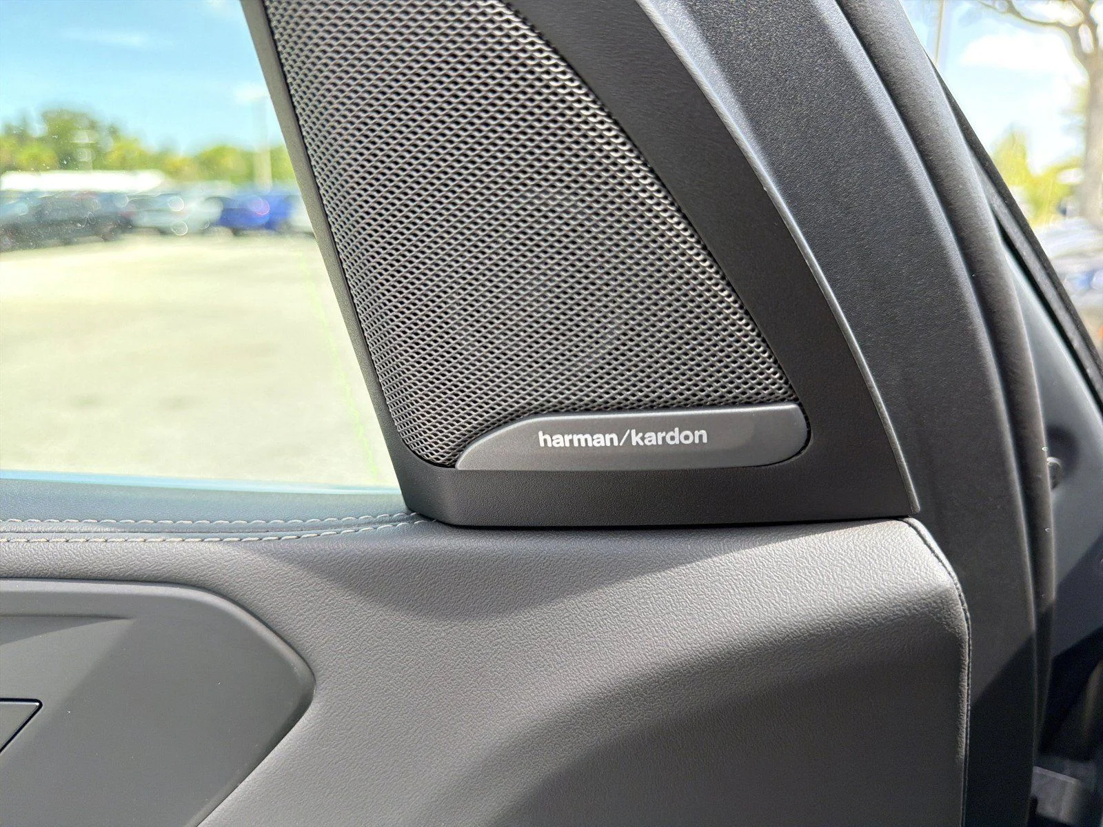 New 2026 Skyscraper Grey Metallic BMW xDrive40i image 28