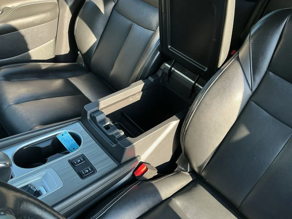 Used 2018 Blue Nissan SL image 33
