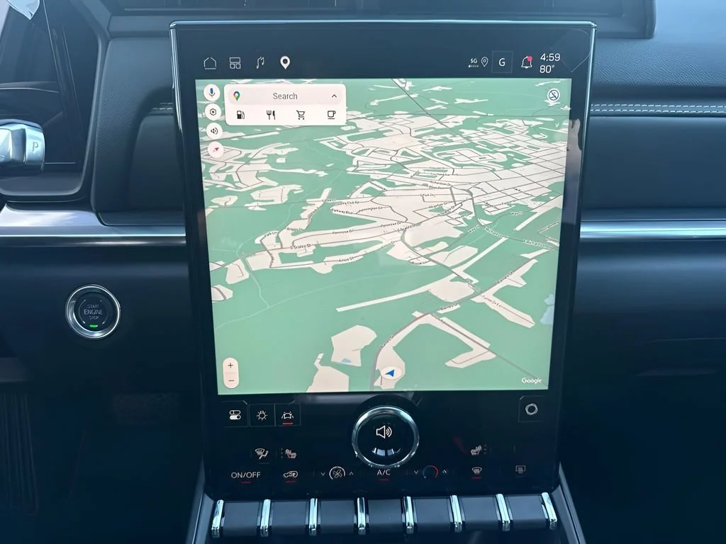 New 2027 Summit White GMC Elevation image 19