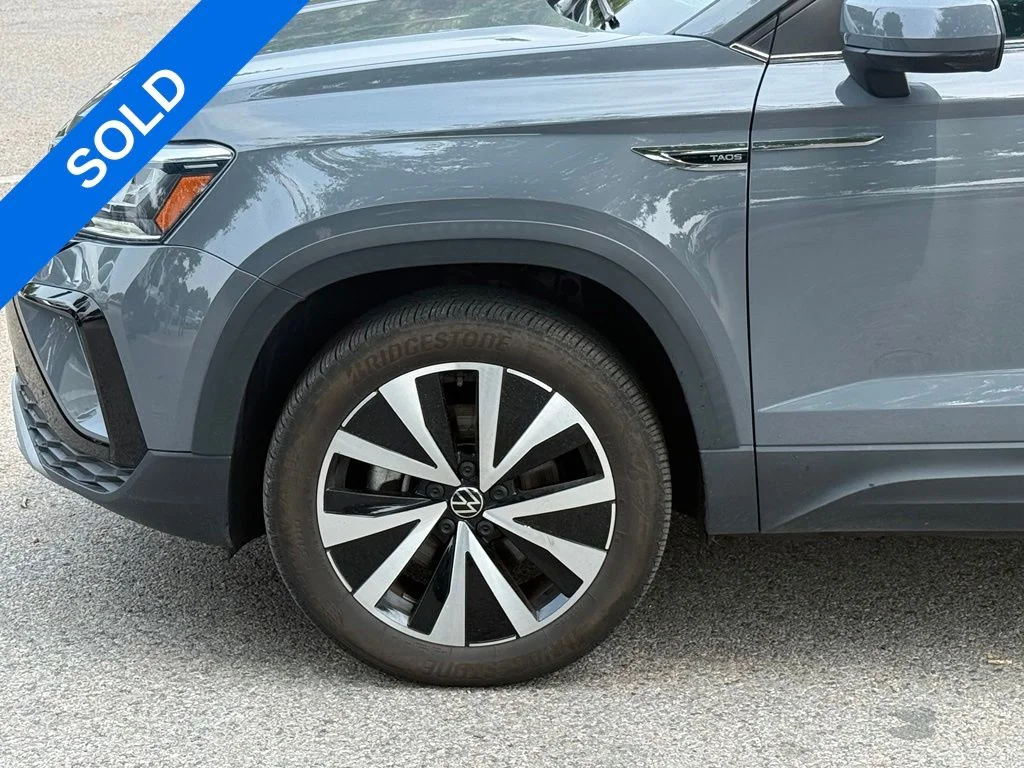 Used 2022 Gray Volkswagen 1.5T SE image 6