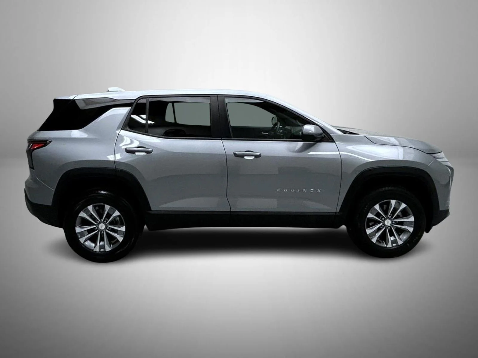 Used 2025 Gray Chevrolet LT image 4