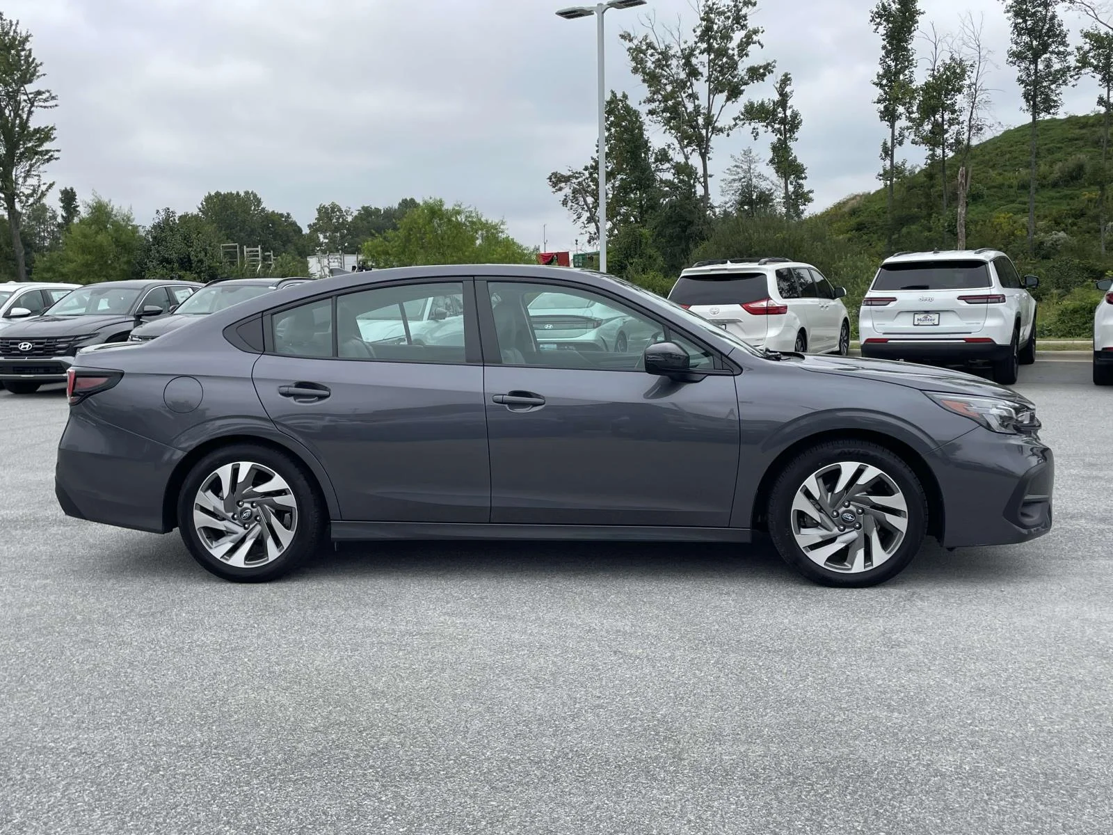 Used 2025 Magnetite Gray Metallic Subaru Limited image 28