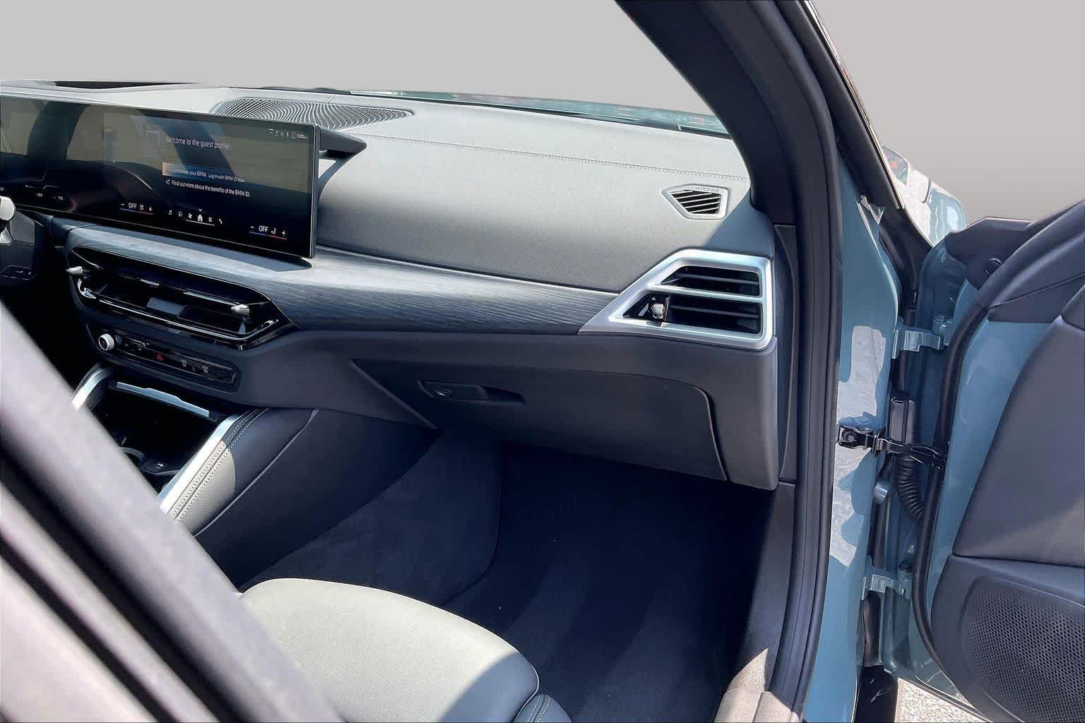 Used 2025 Cape York Green Metallic BMW M50 image 18
