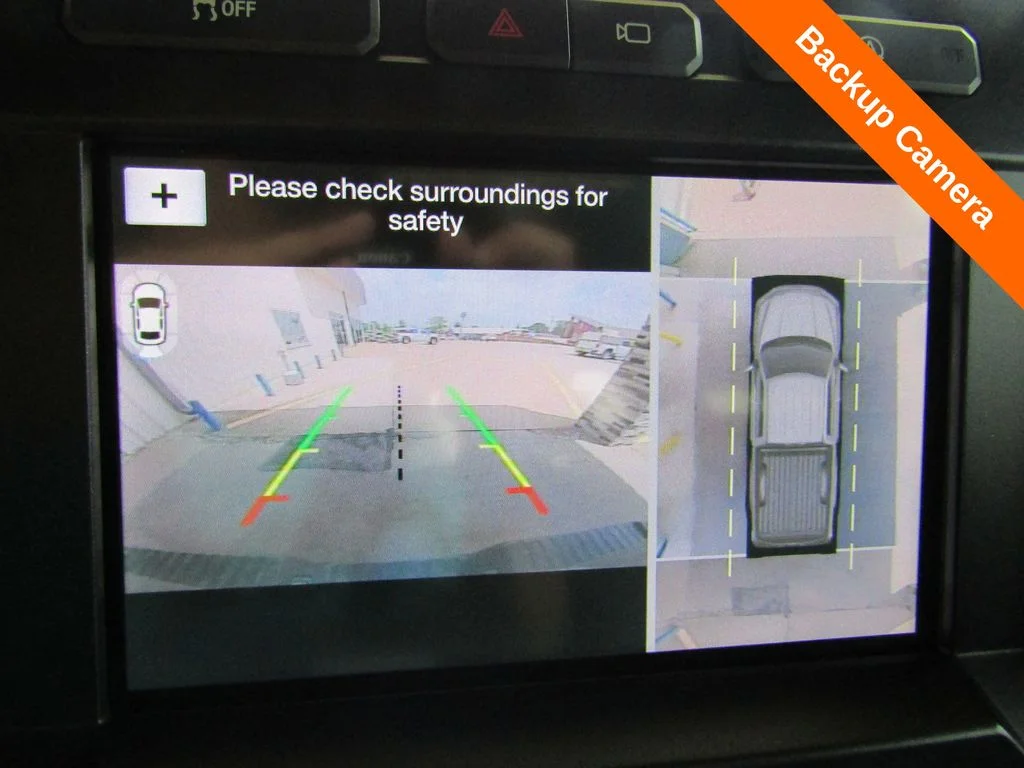 Used 2019  Ford Lariat image 19