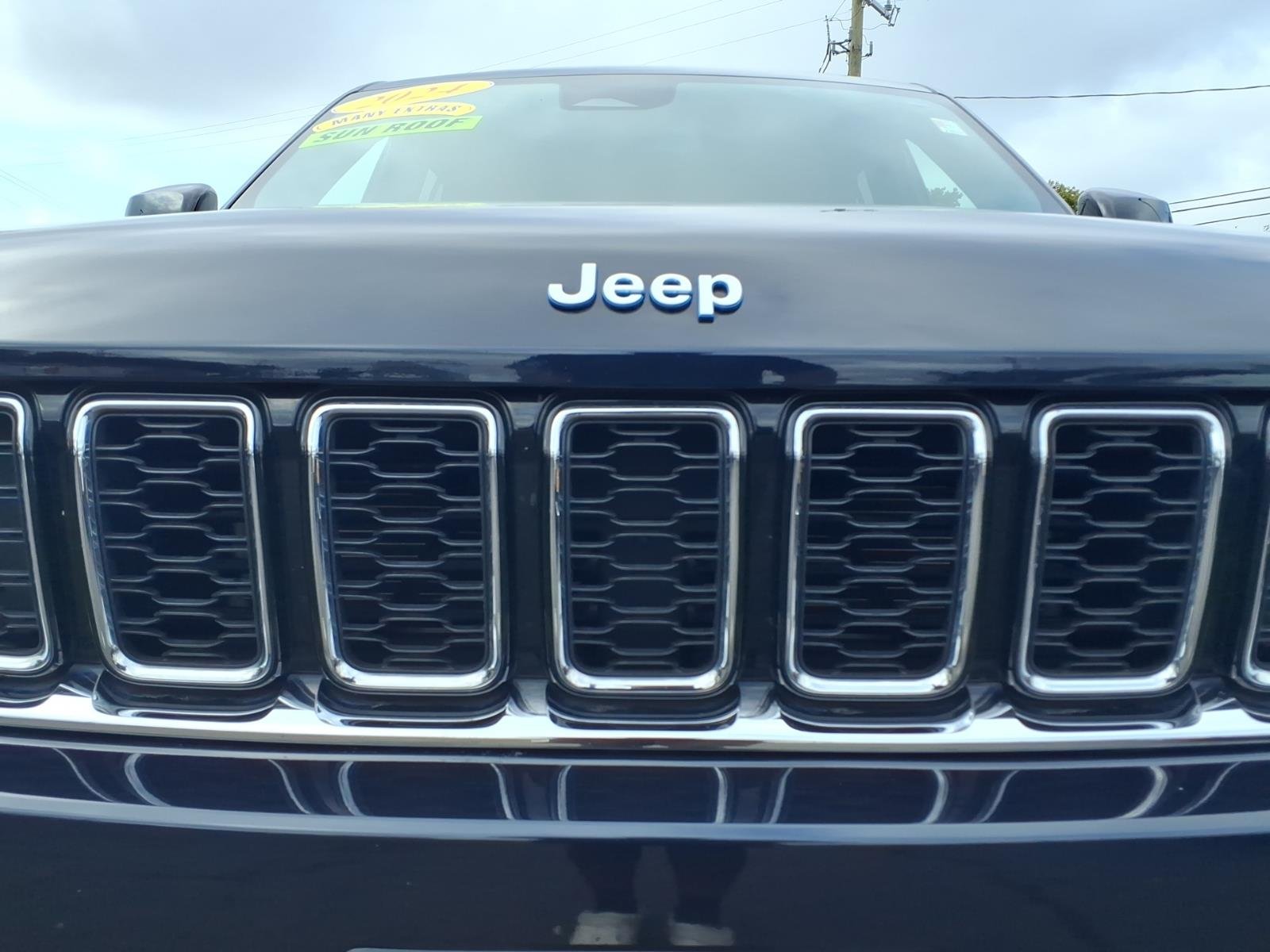 Certified Used 2024 Black Jeep 4xe image 12