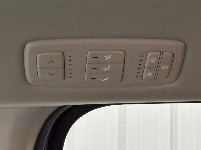 2024 Kia Carnival LX Seat Pkg - Photo 13