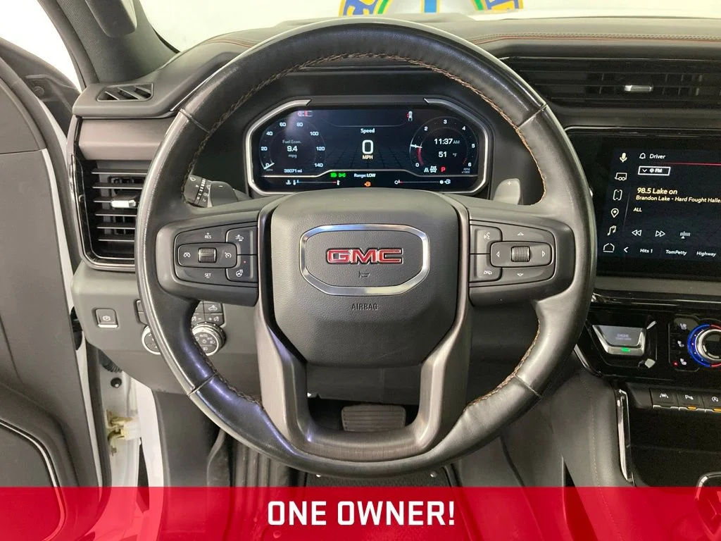 Used 2024 White GMC AT4 image 9