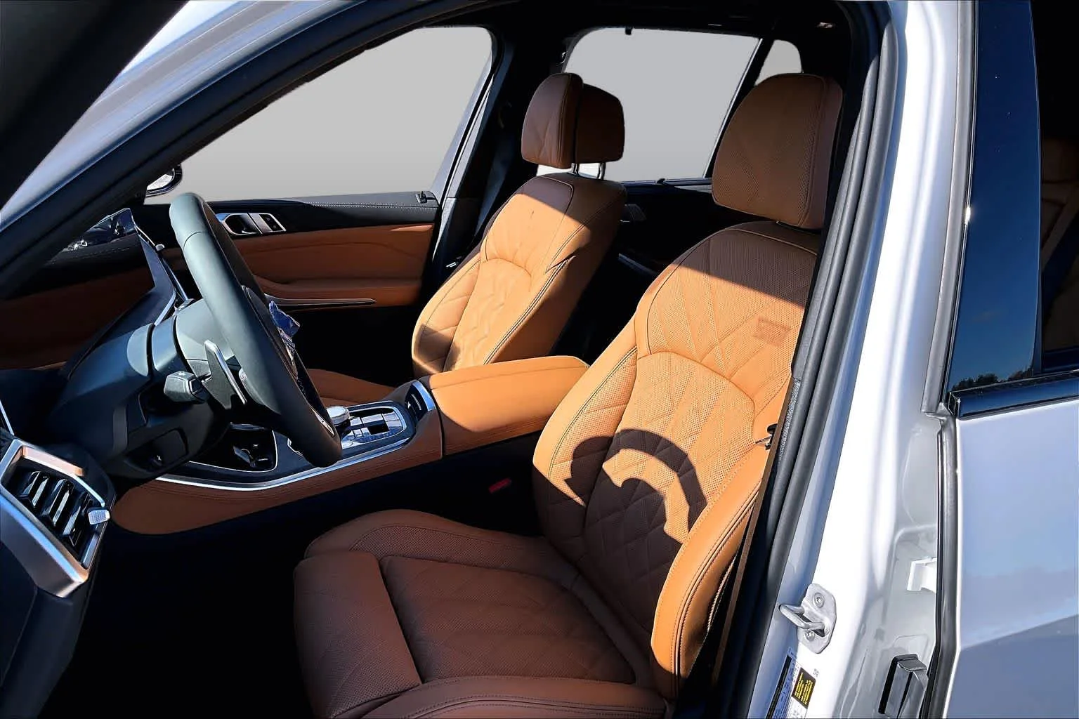 New 2026 Mineral White Metallic BMW M60i image 13