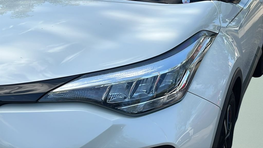Used 2021 White Toyota XLE image 24