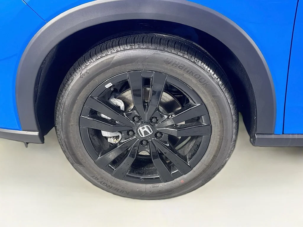 New 2027 Boost Blue Pearl Honda Sport image 13