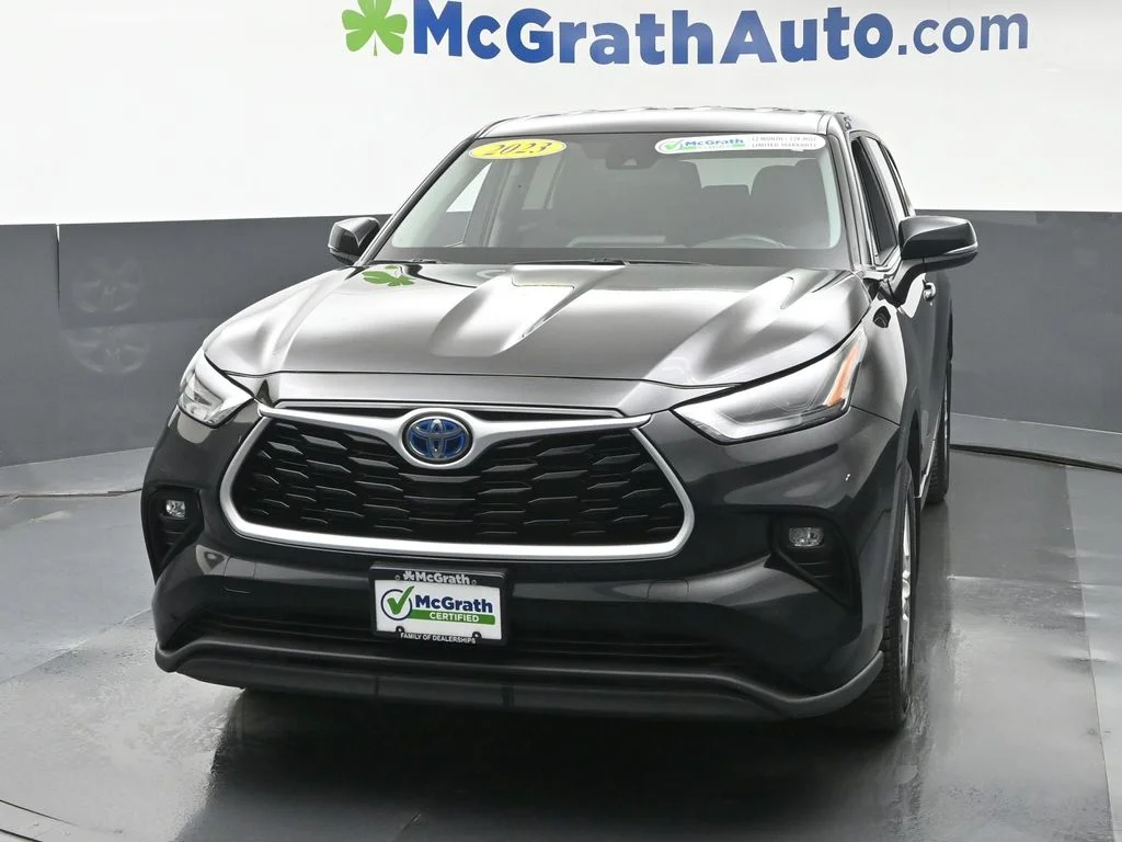 Used 2023 Black Toyota LE image 23