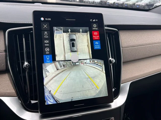 2026 Volvo XC90 Plus - Photo 13