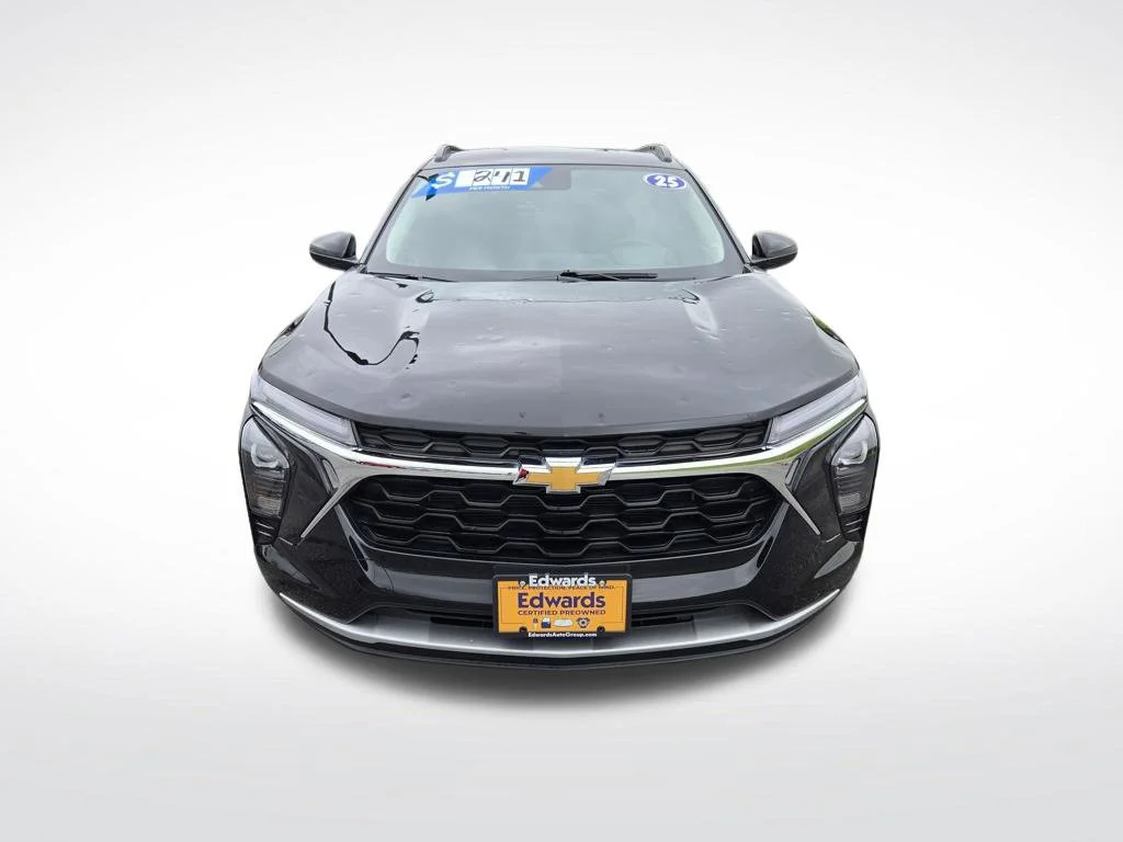Used 2025 Black Chevrolet LT image 10