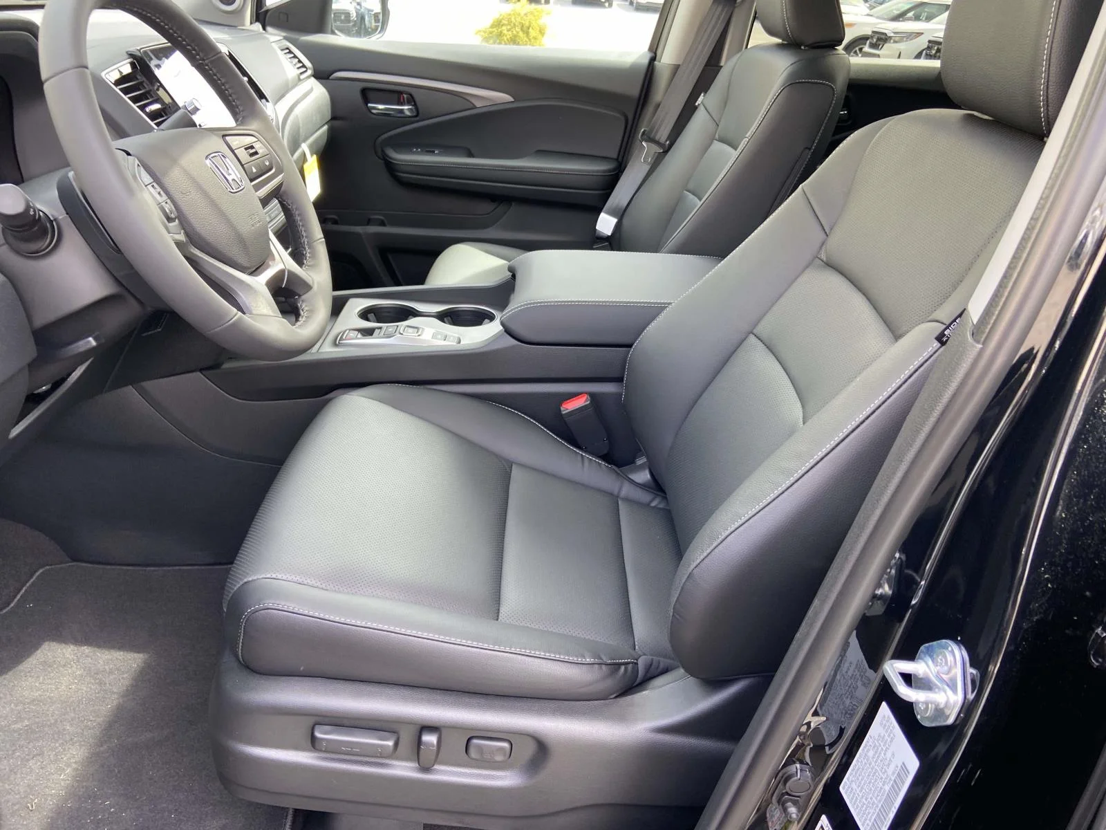 New 2026 Crystal Black Pearl Honda RTL AWD image 8