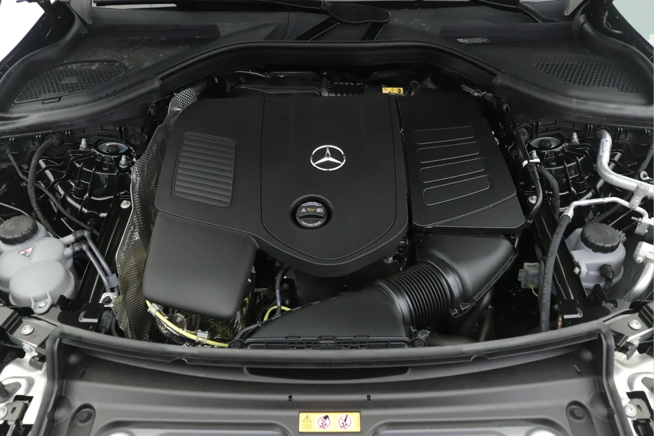 New 2027 Black Mercedes-Benz 300 image 10