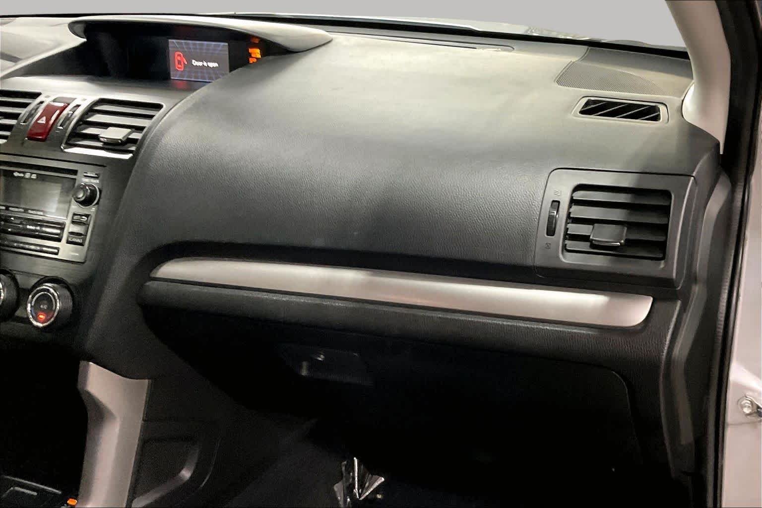 Used 2014 Ice Silver Metallic Subaru 2.5i Premium image 18