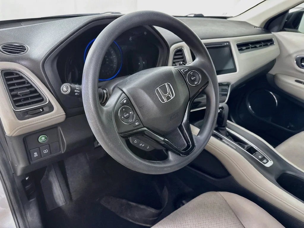 Used 2016 Silver Honda EX image 9