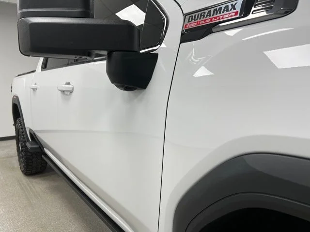 Used 2024 White GMC AT4 image 13