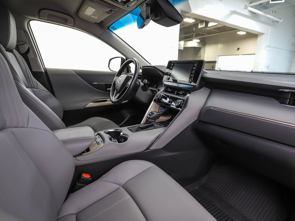 Used 2021 Blizzard Pearl Toyota XLE image 28
