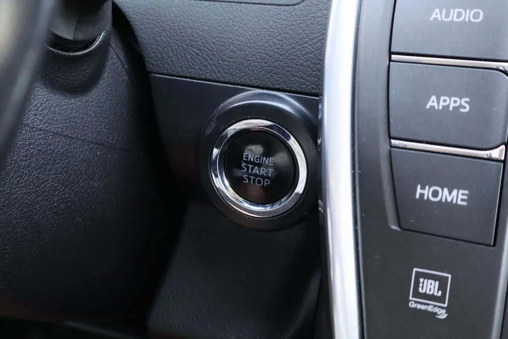 Used 2016 Gray Toyota XSE V6 image 17