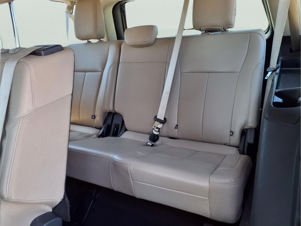 Used 2024 Silver Ford XLT image 24