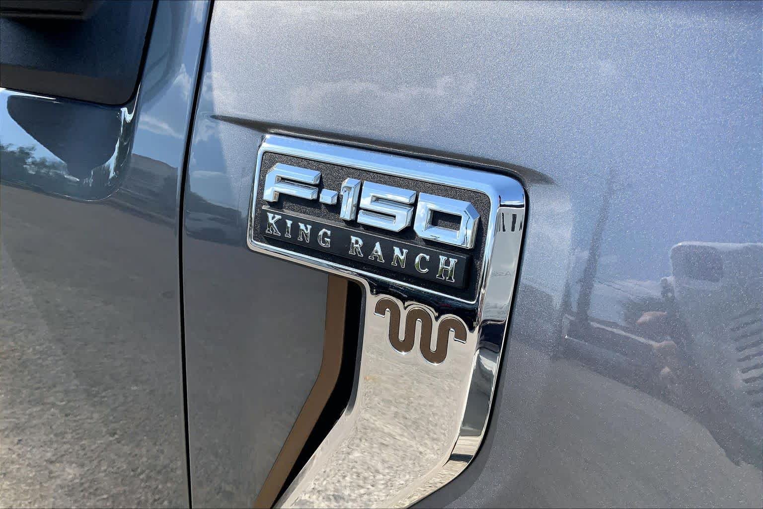 Used 2024 Carbonized Gray/Darkened Bronze Ford King Ranch image 31