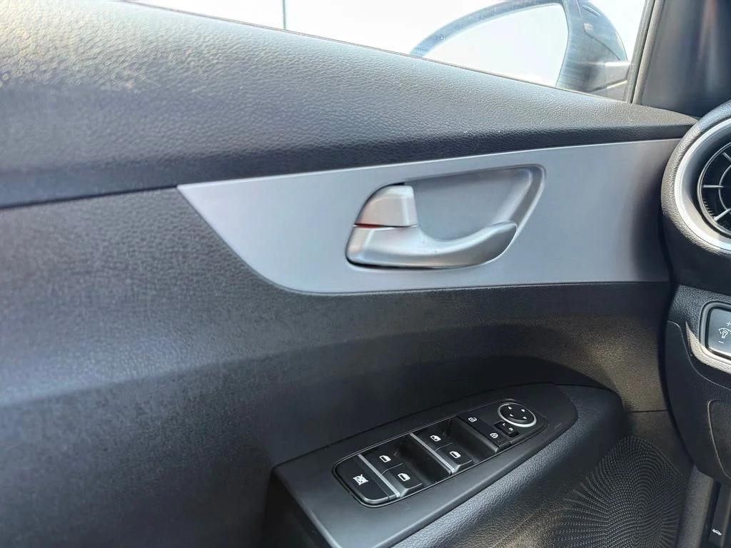 Used 2024 Black Kia LXS image 11