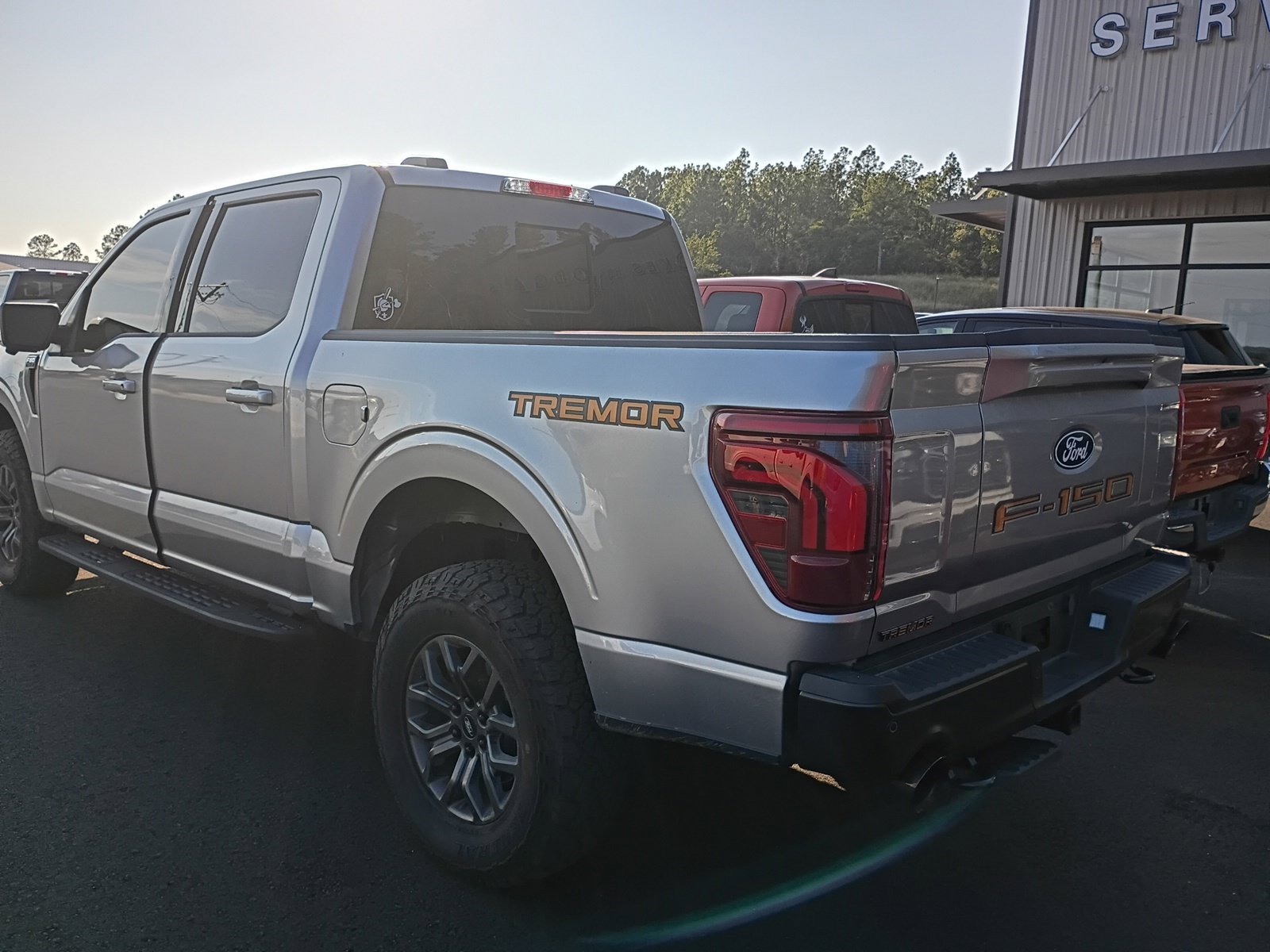 Used 2025 Silver Ford Tremor image 6