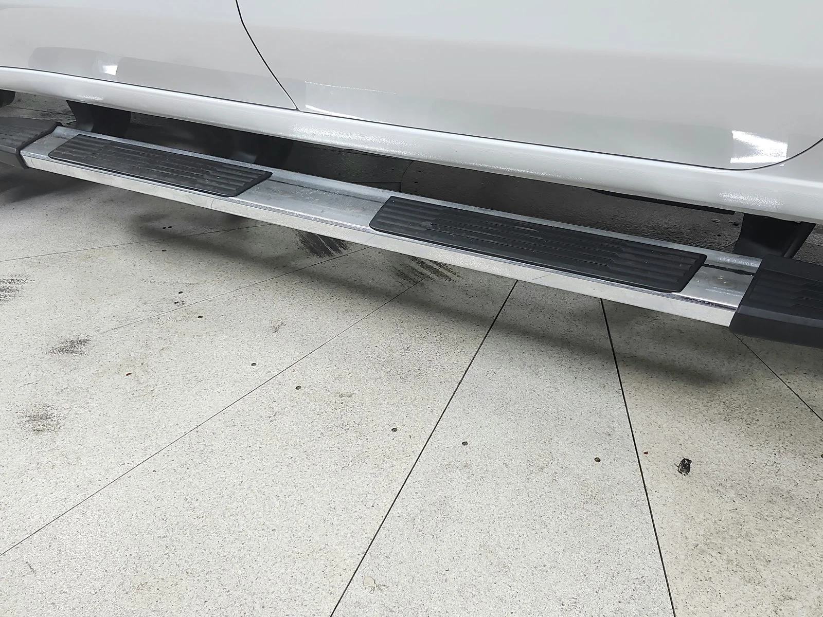 Used 2025 White Chevrolet LT image 41
