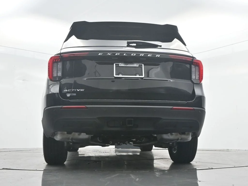 New 2026 Agate Black Metallic Ford Active image 46