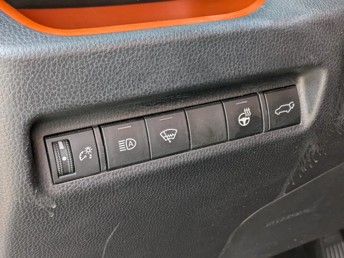 Used 2019 Blue Toyota Trail image 18