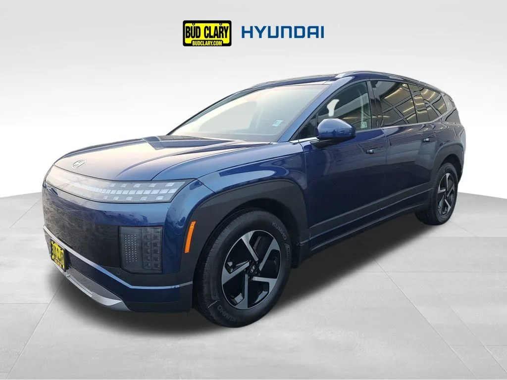 2026 Hyundai Ioniq 9 SE AWD's photo