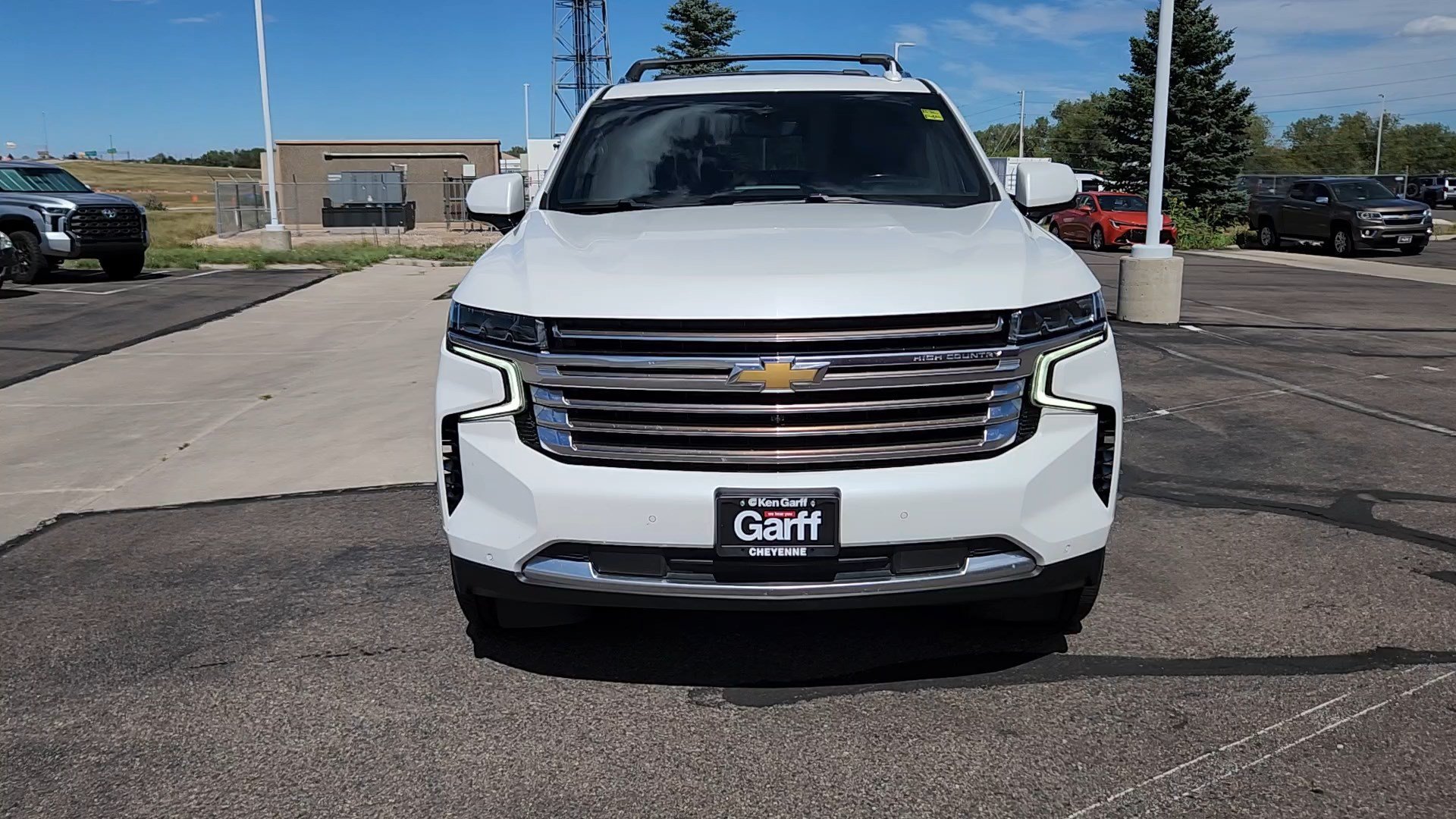 Used 2021 Iridescent Pearl Tricoat Chevrolet High Country image 4