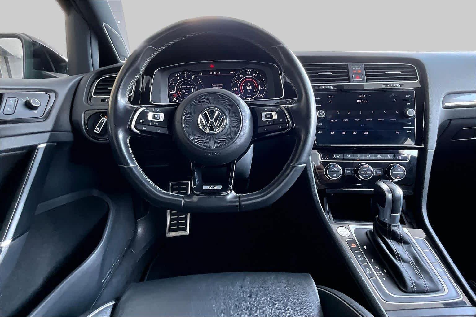 Pre-Owned 2018 Volkswagen Golf R