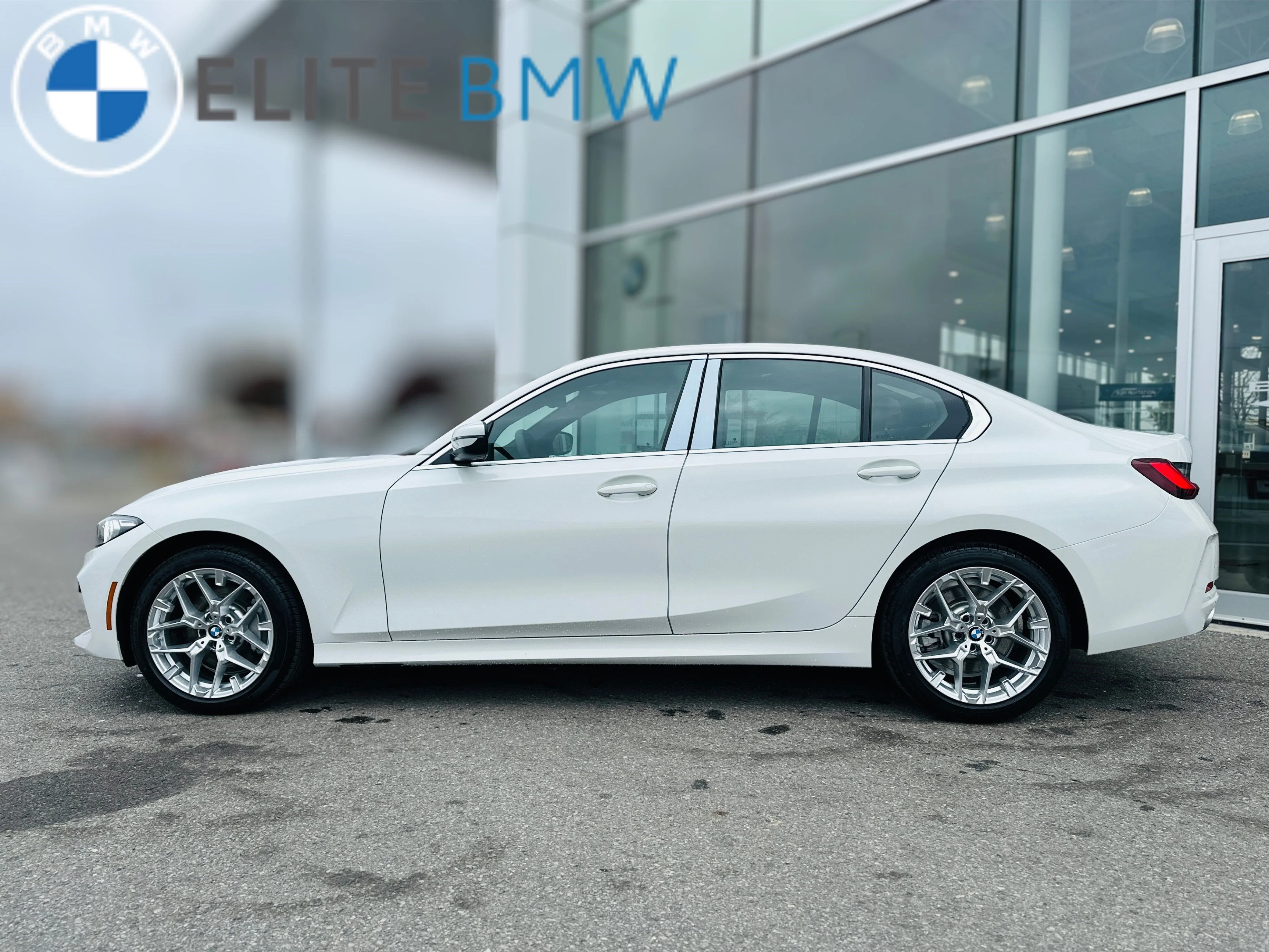 Used 2026 Alpine White BMW 330i xDrive image 33