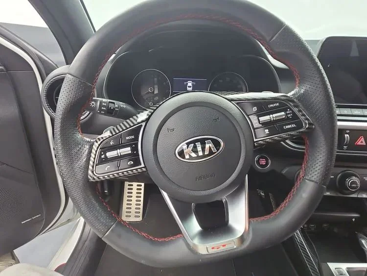 Used 2021  Kia GT Sedan 4D image 8