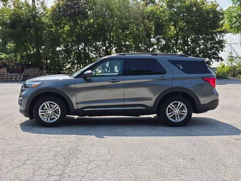 Used 2023 Gray Ford XLT image 10