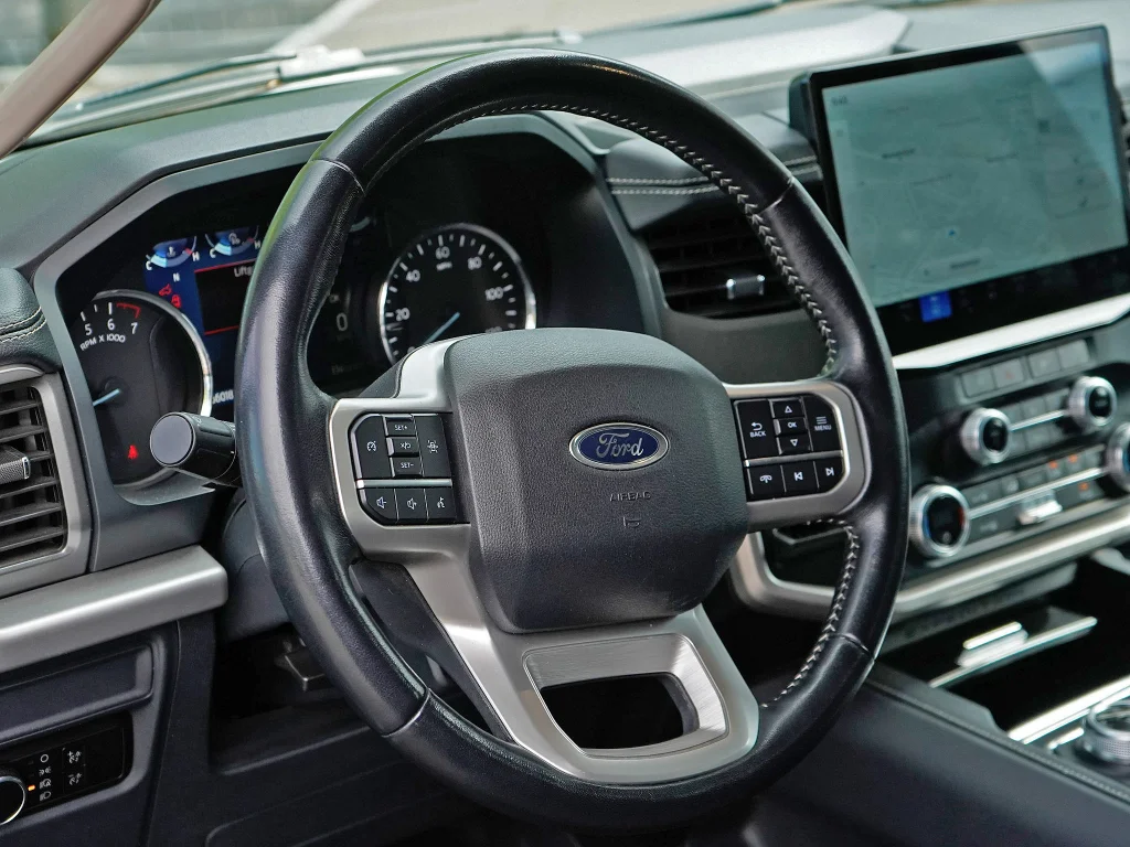 Used 2024 Silver Metallic Ford XLT image 14