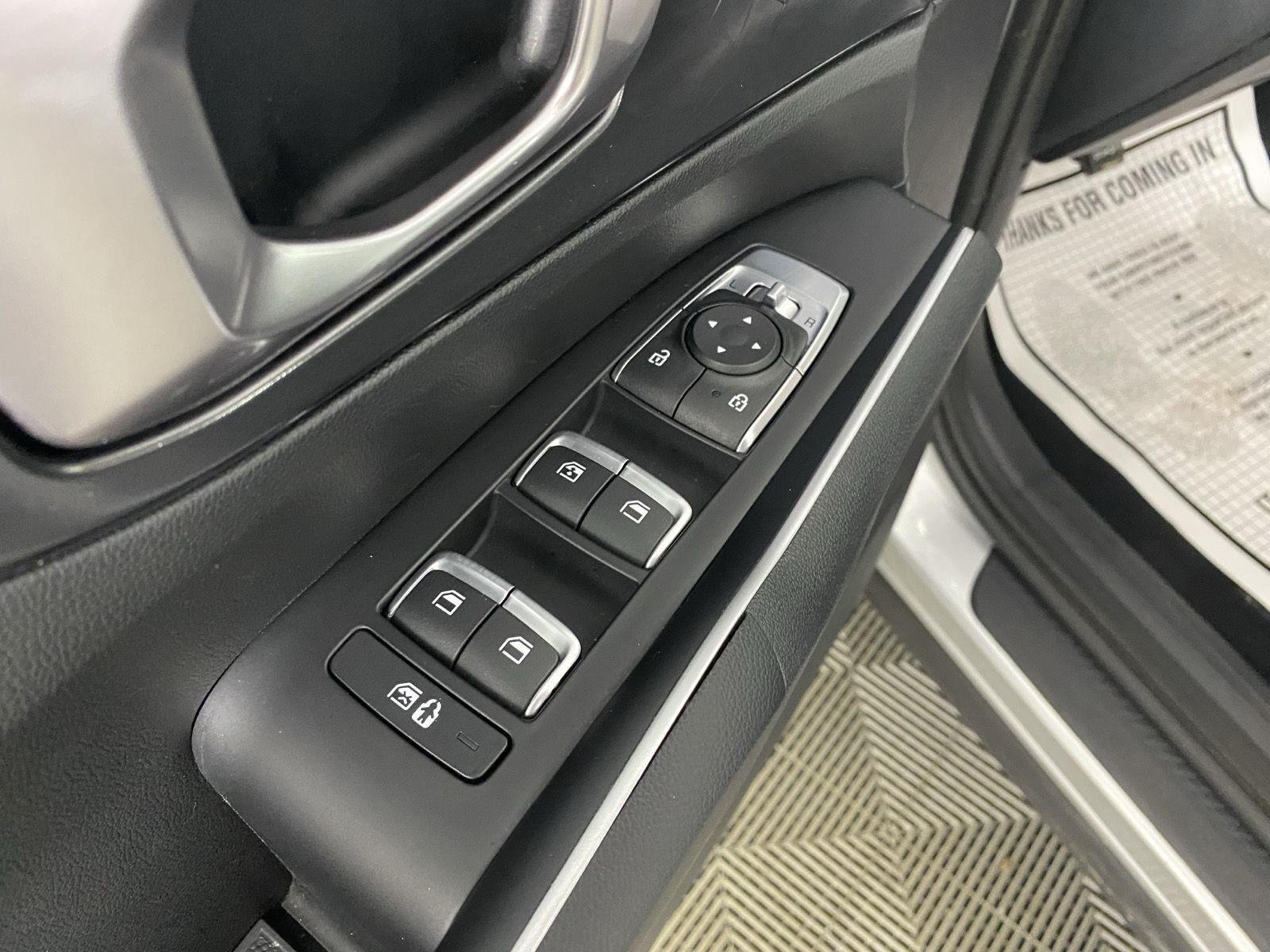 Used 2021 Sparkling Silver Kia S image 16