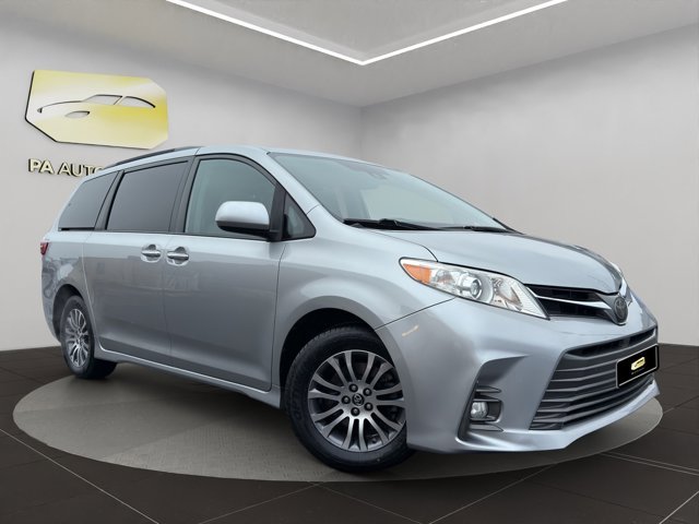 2020 Toyota Sienna XLE