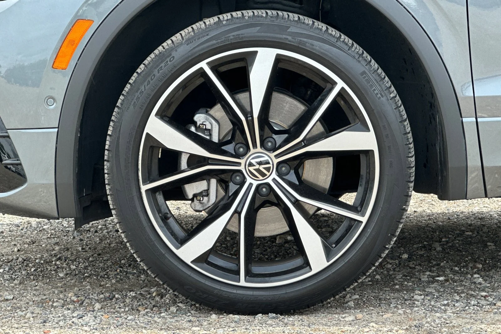 Used 2023 Gray Volkswagen SEL R-Line image 26