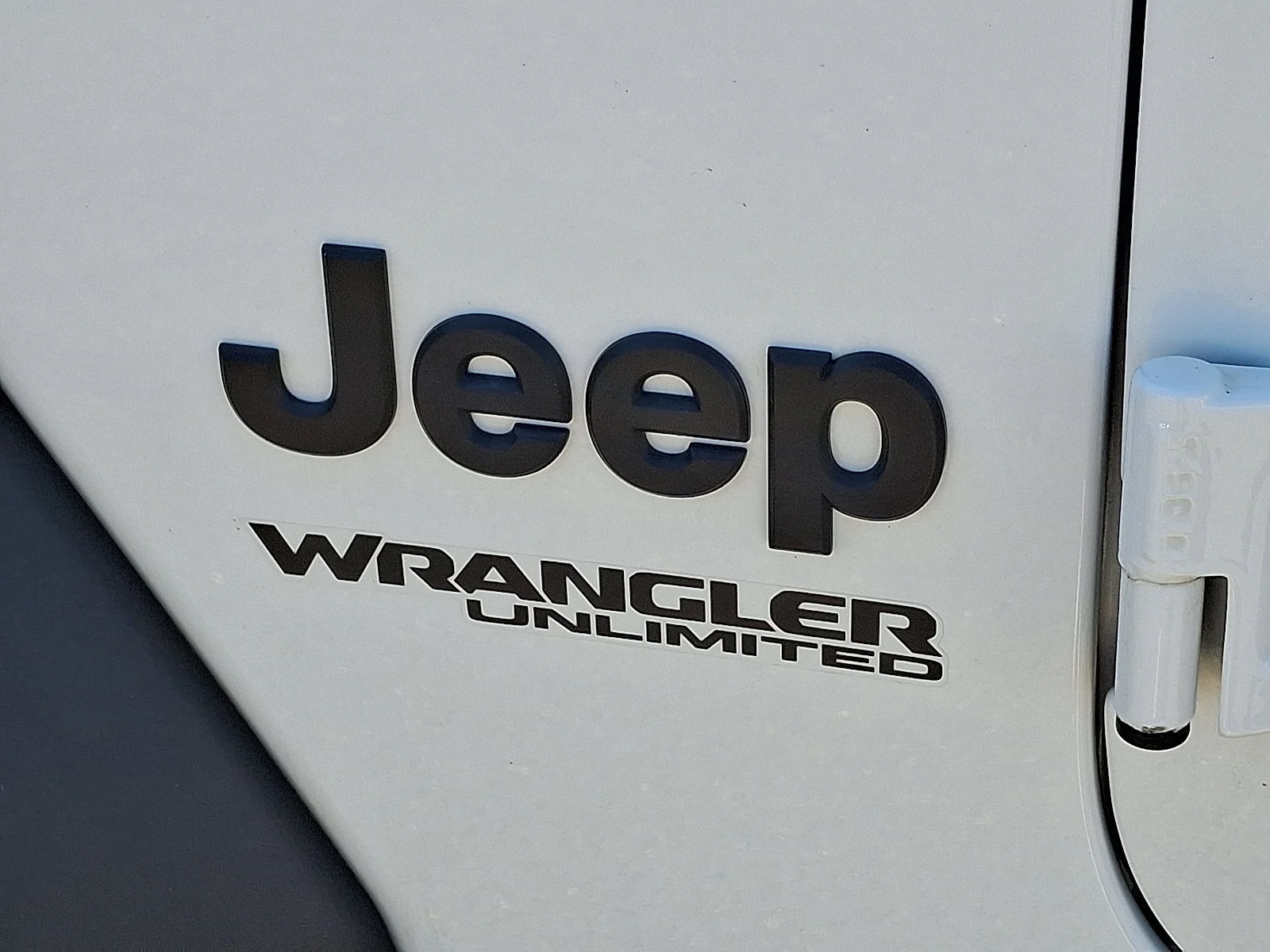 Used 2022 Bright White Clearcoat Jeep Unlimited Sport S image 30