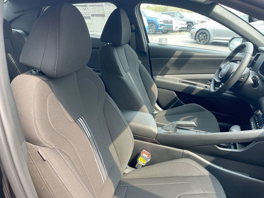 Certified Used 2025 Abyss Black Hyundai SEL Sport image 50